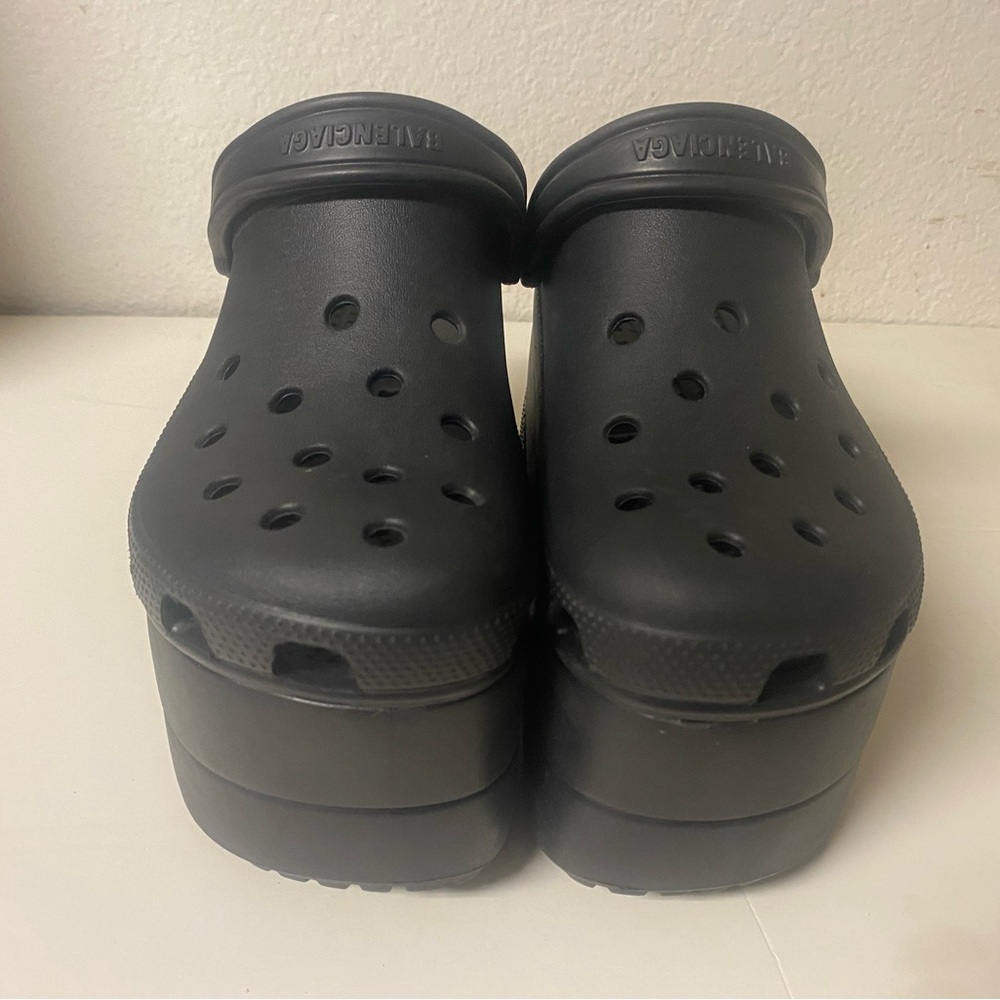 Balenciaga platform croc size 7 black